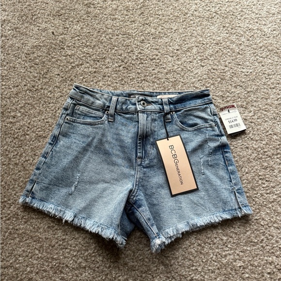 BCBGeneration Pants - BCBG Generation 4” inseam shorts